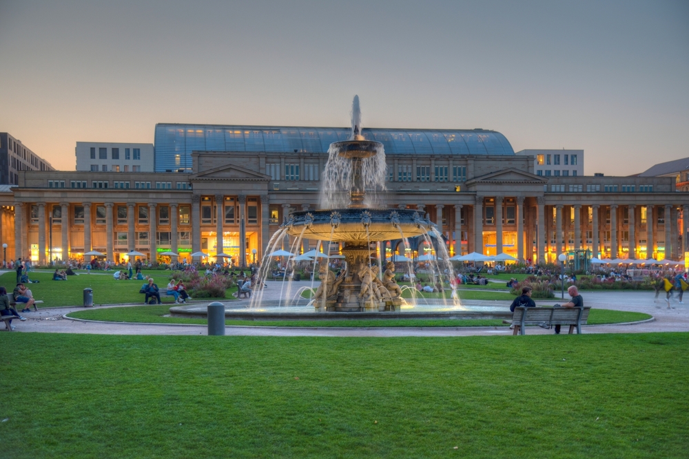 shutterstock 2172565587 - Stuttgart Einwohner: Aktuelle Zahlen und Entwicklungen 2024